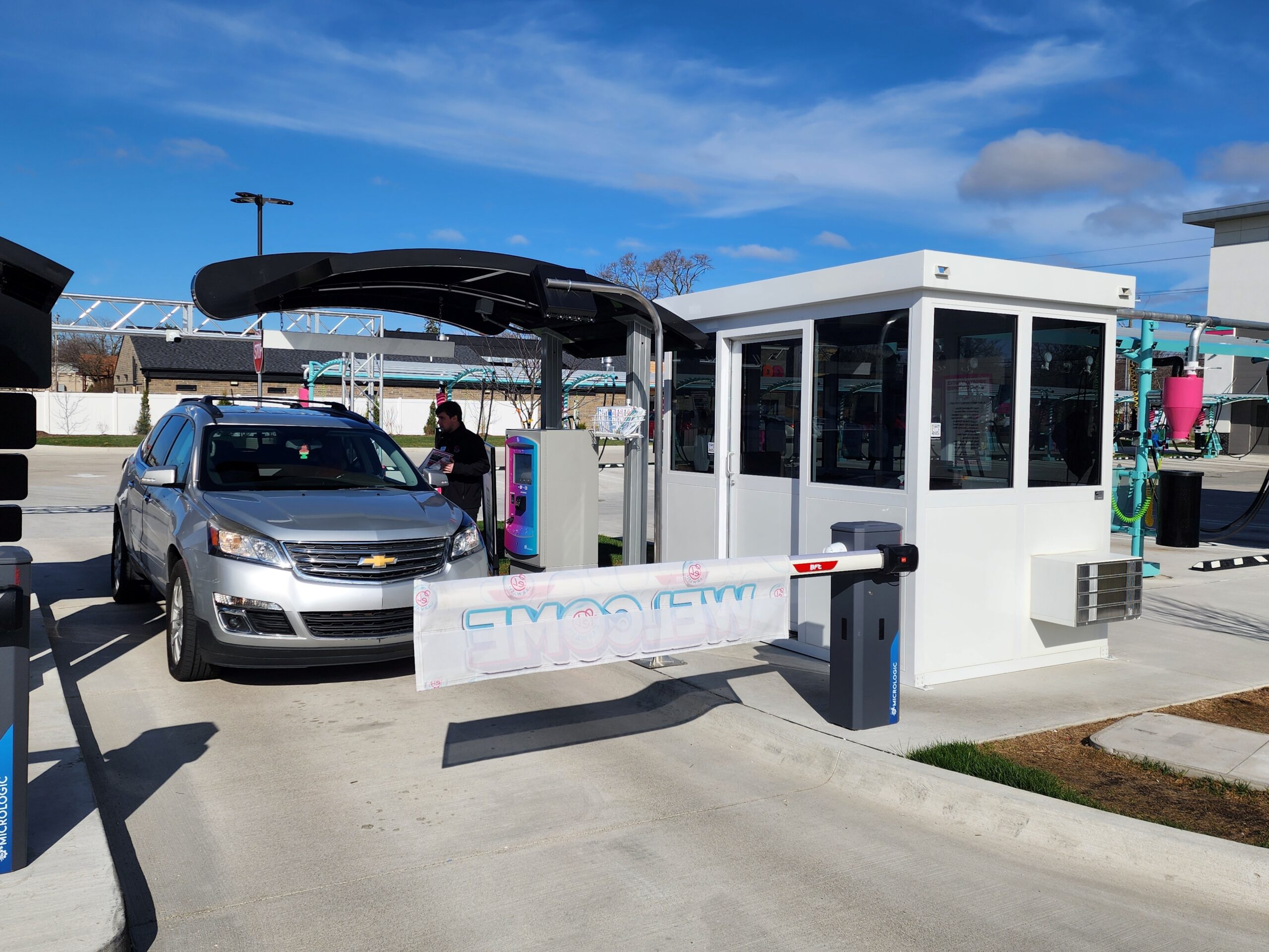 El Car Wash - Madison Heights